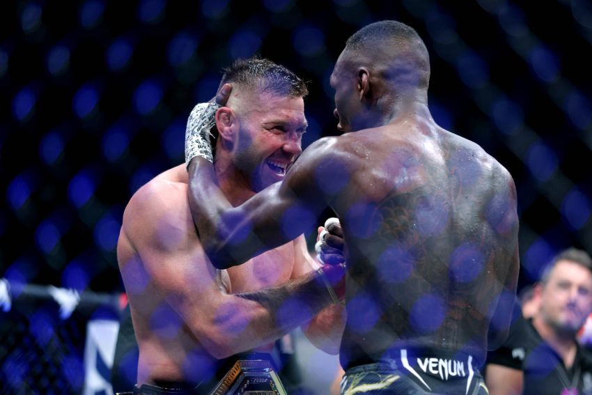 Исраэль Адесанья обратился к дю Плесси после поражения на UFC 305