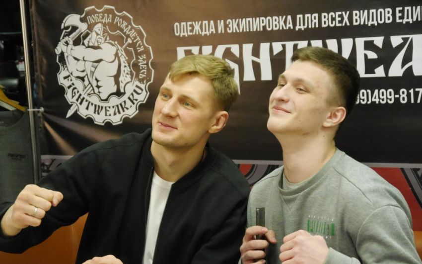 В Москве в магазине Fightwear прошла автограф-сессия Александра Волкова.