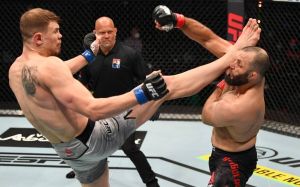 Максим Гришин досрочно остановил Гаджимурада Антигулова на UFC on ESPN+ 38