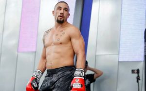 Президент UFC прокомментировал травму Роберта Уиттакера