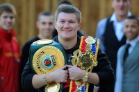 Тренер Бивола прокомментировал смерть Хаттона: "Был безбашенным и грязным боксером из кабака"