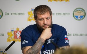 Шлеменко: "Откуда у Емельяненко корона на голове появилась, что он начал все решать?"
