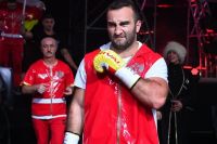 Мурат Гассиев объявил о возобновлении тренировок после перелома руки
