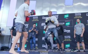 Открытые тренировки главных участников турнира UFC 234