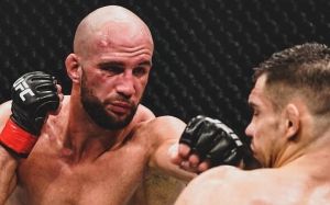 Волкан Оздемир победил Александра Ракича на UFC Fight Night 165