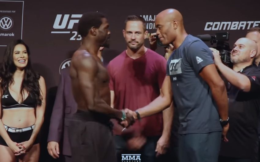 Церемония взвешивания участников турнира UFC 237: Андерсон Сильва - Джаред Каннонье, Жозе Алдо - Алекс Волкановски