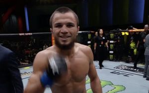 Умар Нурмагомедов победил Нэйта Манесса на UFC on ESPN 38