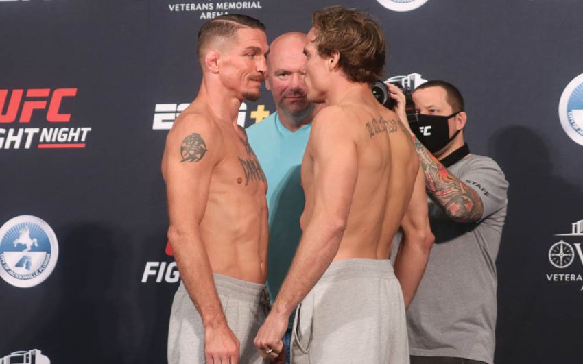 Видео боя Даррен Элкинс - Нейт Ландвер UFC on ESPN 8