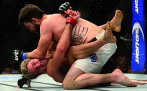 Брайан Барберена травмирован и не выступит на UFC Fight Night 131 против Джейка Элленбергера