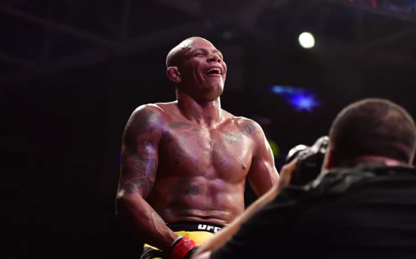 Алекс Оливейра проведет бой с Янси Медейросом на турнире UFC 218