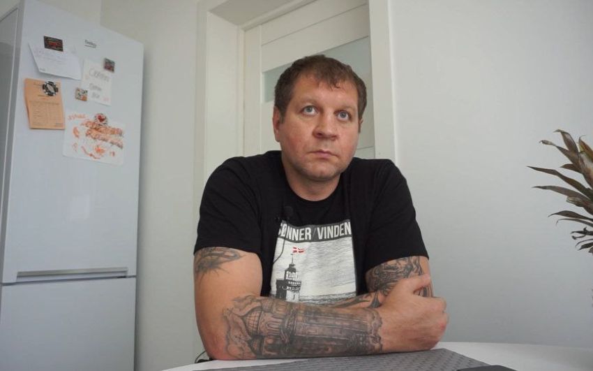 Александр Емельяненко проведет следующий бой 26 мая