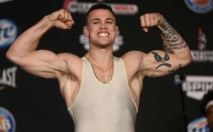 Бреннан Уорд против Андре Фиальо на Bellator 207