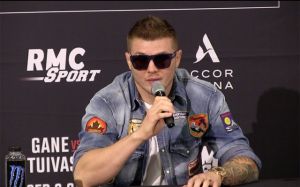 Марвин Веттори объяснил, почему хочет, чтобы Алекс Перейра нокаутировал Исраэля Адесанью