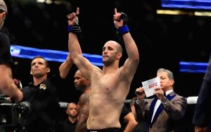 Результаты взвешивания участников турнира UFC Fight Night 138: Оздемир - Смит