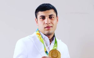 Олимпийский чемпион готовится к своему профессиональному дебюту
