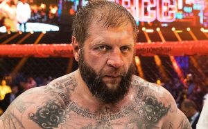 Александр Емельяненко дал согласие провести бой на голых кулаках в лиге Hardcore FC
