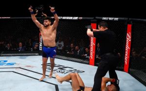 Видео боя Витор Белфорт - Келвин Гастелум UFC Fight Night 106