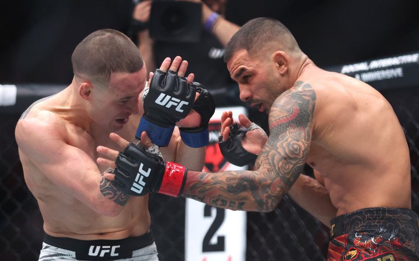 Видео боя Алешандре Пантожа – Кай Кара-Франс UFC 317