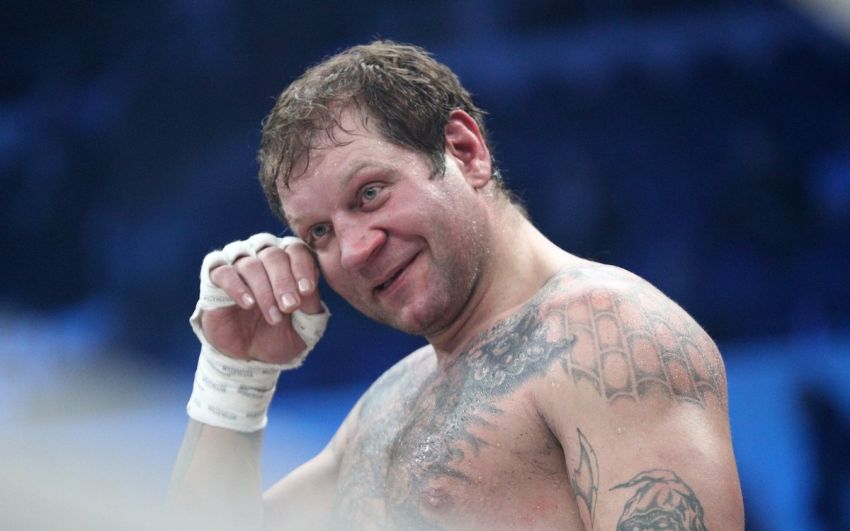 "Играем в настольные игры с ним, женой и дочкой": Менеджер Емельяненко рассказал о том, как взял его к себе домой