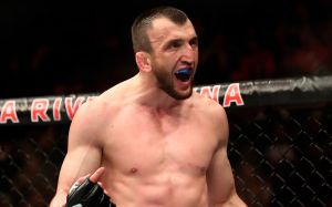 UFC on FOX 29: Муслим Салихов победил Рикки Рэйни нокаутом