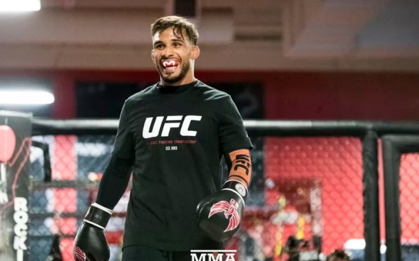 Бой Денниса Бермудеса и Рика Гленна добавлен в кард турнира UFC в Бойсе