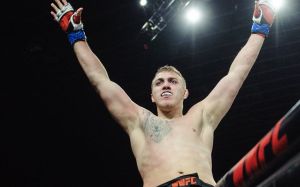 Сергей Спивак "задушил" Тая Туивасу на UFC 243