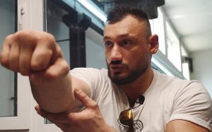 Гаджи "Автомат" Наврузов заявил, что не хочет драться с Александром Емельяненко: "Бой бы сразу закончился"
