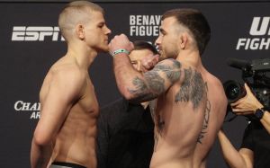 Видео боя Грант Доусон - Деррик Миннер UFC Fight Night 169