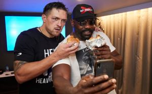 Александр Красюк заявил, что Усик планирует подраться за титул WBO в апреле 2021 года