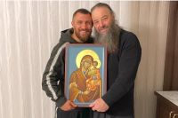 Василий Ломаченко поздравил с Днем Победы