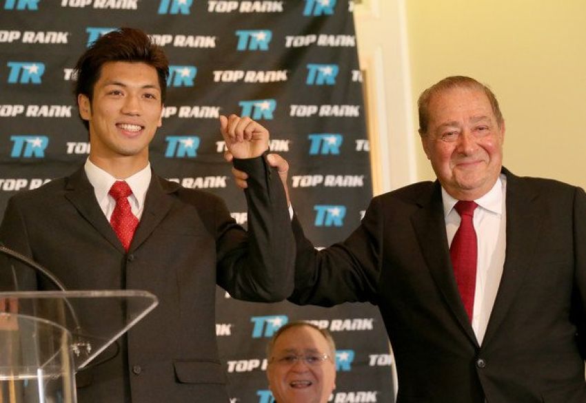 Боб Арум намерен вывести Мурату на бой с Канело или GGG
