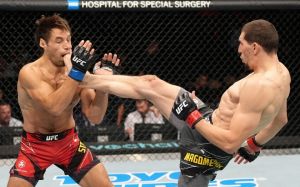Видео боя Абусупьян Магомедов – Дастин Штольцфус UFC Fight Night 209