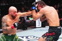 Алекс Волкановски вернул титул в бою против Диего Лопеса на UFC 314