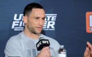 Френки Эдгар: "Думаю, что Макгрегор уже не вернется в полулегкий вес"