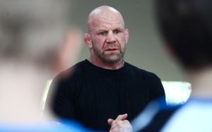 Джонсон не считает, что Монсон предал родину, отказавшись от гражданства