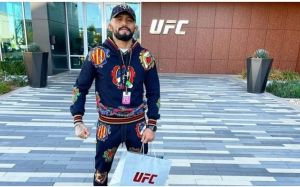 Дана Уайт лично вручил Дейвисону Фигейреду бонусные 50 тысяч долларов