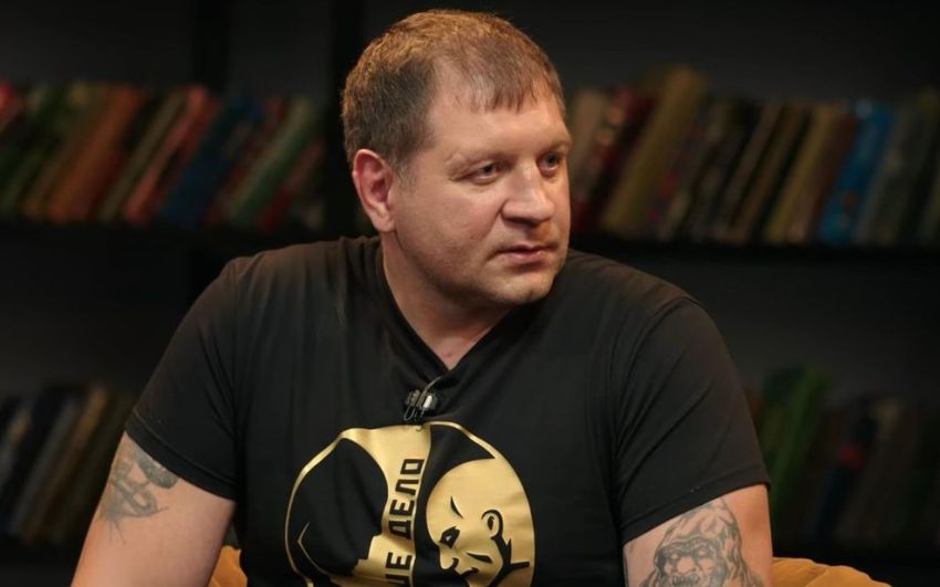 Александр Емельяненко поделился эмоциями от победы Яна и других россиян на UFC 267