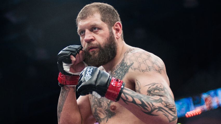 Александр Емельяненко в ближайшее время не появится в Bellator