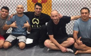 Би Джей Пенн рассказал кто будет его угловыми на UFC Fight Night 103 