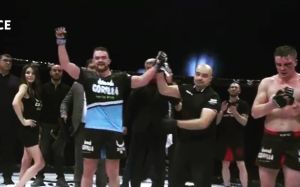 Владимир Селиверстов досрочно уступил Олегу Оленичеву, потеряв титул чемпиона на GFC 21
