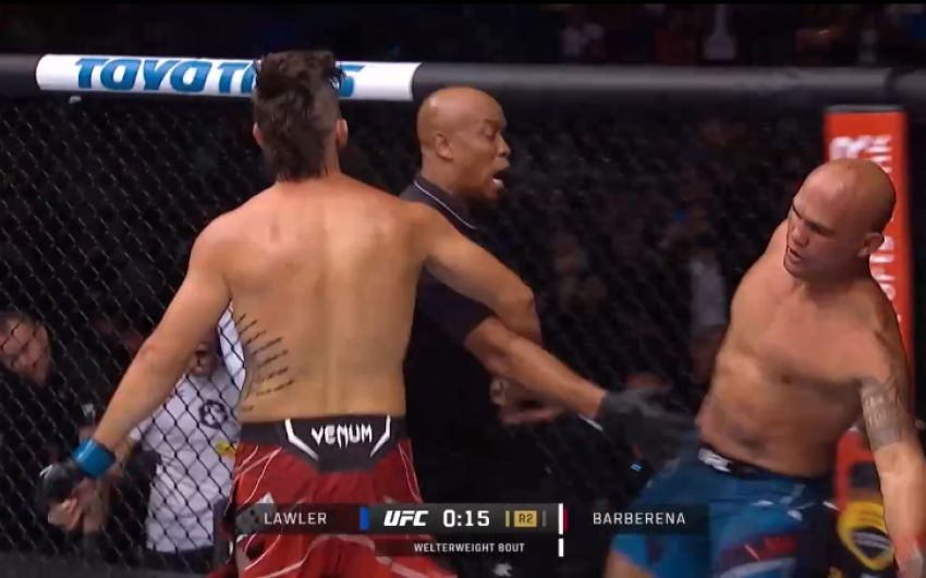 Видео боя Брайан Барберена - Робби Лоулер UFC 276