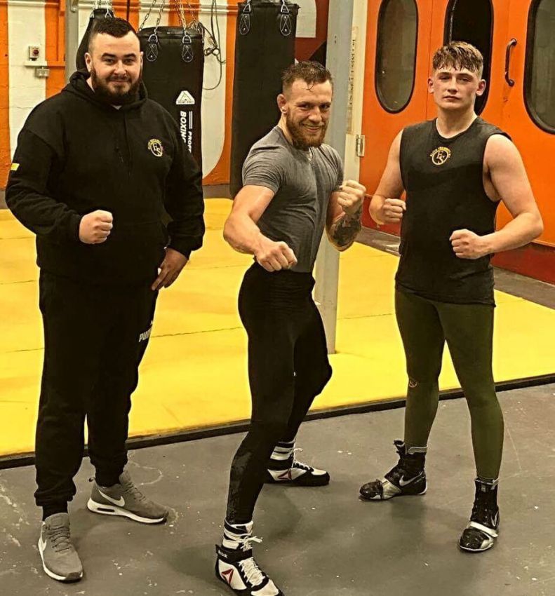 Спарринг-партнёр Макгрегора: Конор оторвал меня от земли правым апперкотом