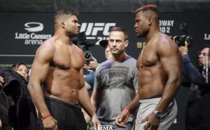 Видео боя Алистар Оверим - Фрэнсис Нганну UFC 218