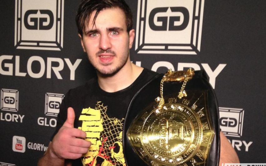 Артем Вахитов победил Данио Илунгу на Glory 56