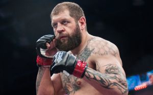 Президент GFC дал комментарии по поводу снятия с боя Александра Емельяненко