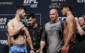 Видео боя Поло Рейес - Дон Юн Ким UFC 199