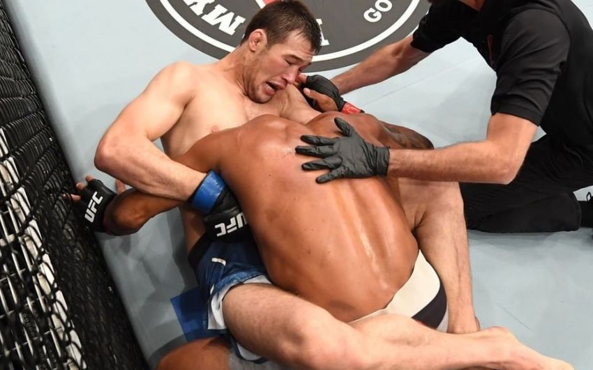 Шавкат Рахмонов "задушил" Алекса Оливейру на UFC 254