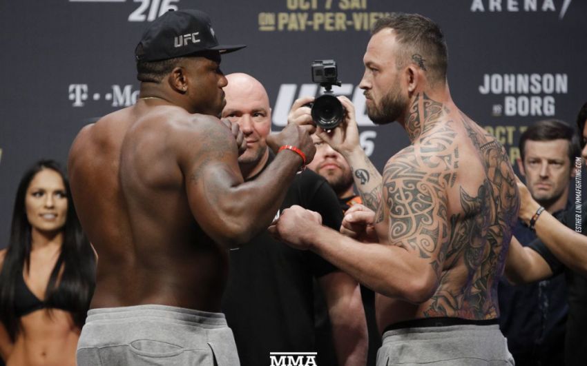 Видео боя Уолт Харрис - Марк Годбир UFC 217