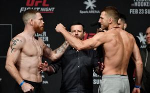 Церемония взвешивания перед UFC Fight Night 168: Пол Фелдер - Дэн Хукер