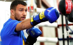 Менеджер Лопеса: "Скорее всего, мы проведем другой бой в легком весе, а затем пересмотрим предложение от Ломаченко